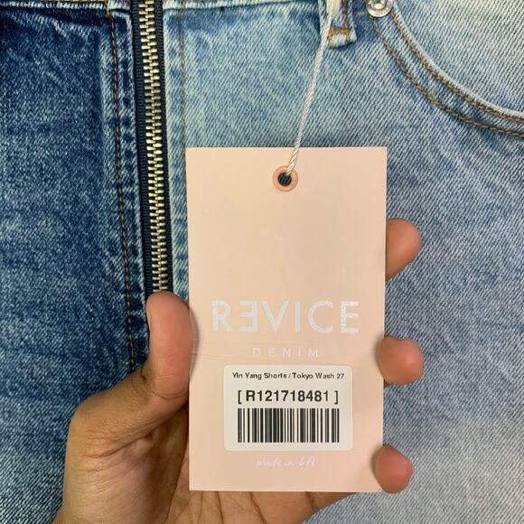 NWT REVICE Women's Yin Yang Two Tone Denim Zippered Raw Hem Shorts‎ Size 27 - Picture 7 of 11